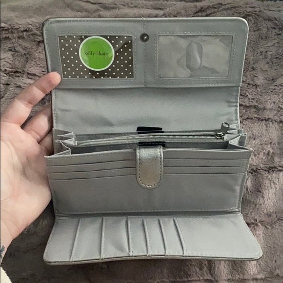Kelly & Katie Large Wallet - Picture 2 of 4